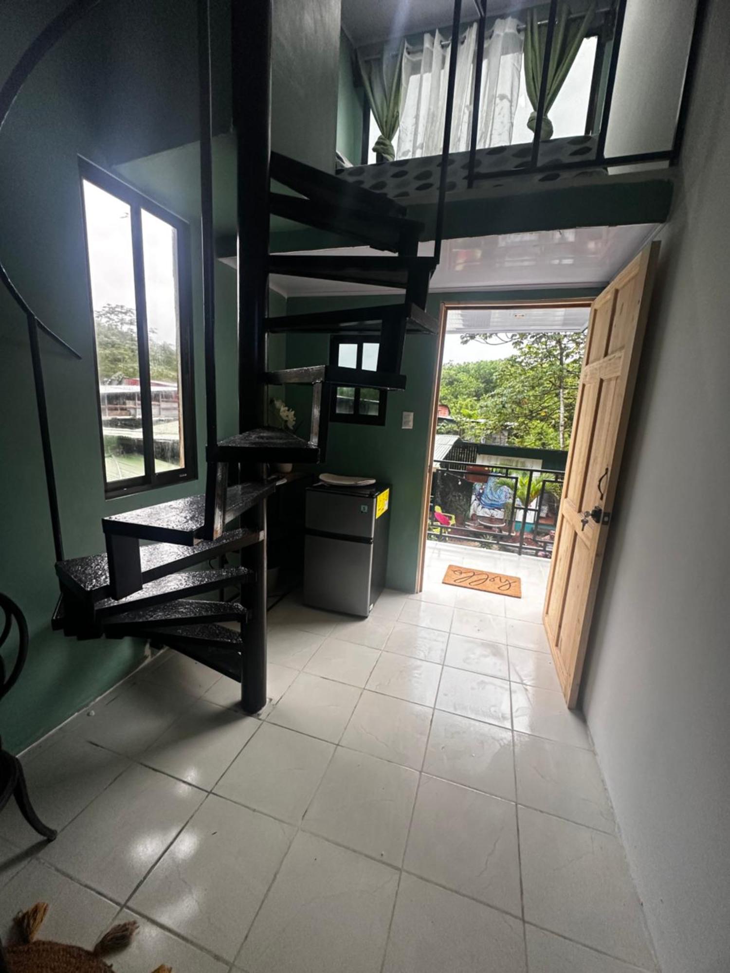 Bed and Breakfast The Jungle Container Quepos Esterno foto